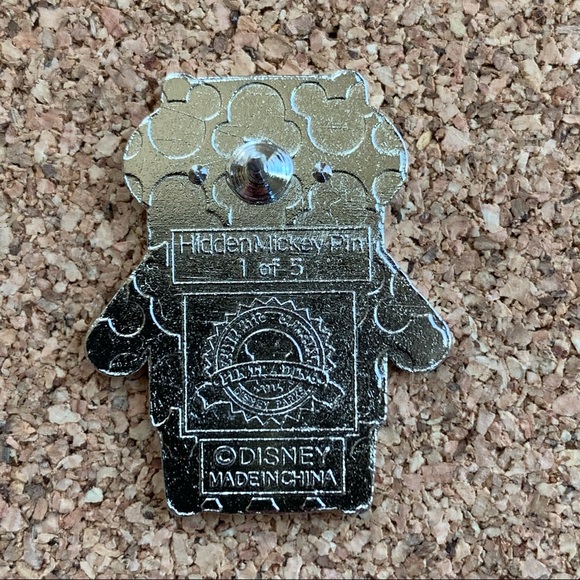♦️3 for $12✨Disney Hidden Mickey Trading Pin - Picture 2 of 3